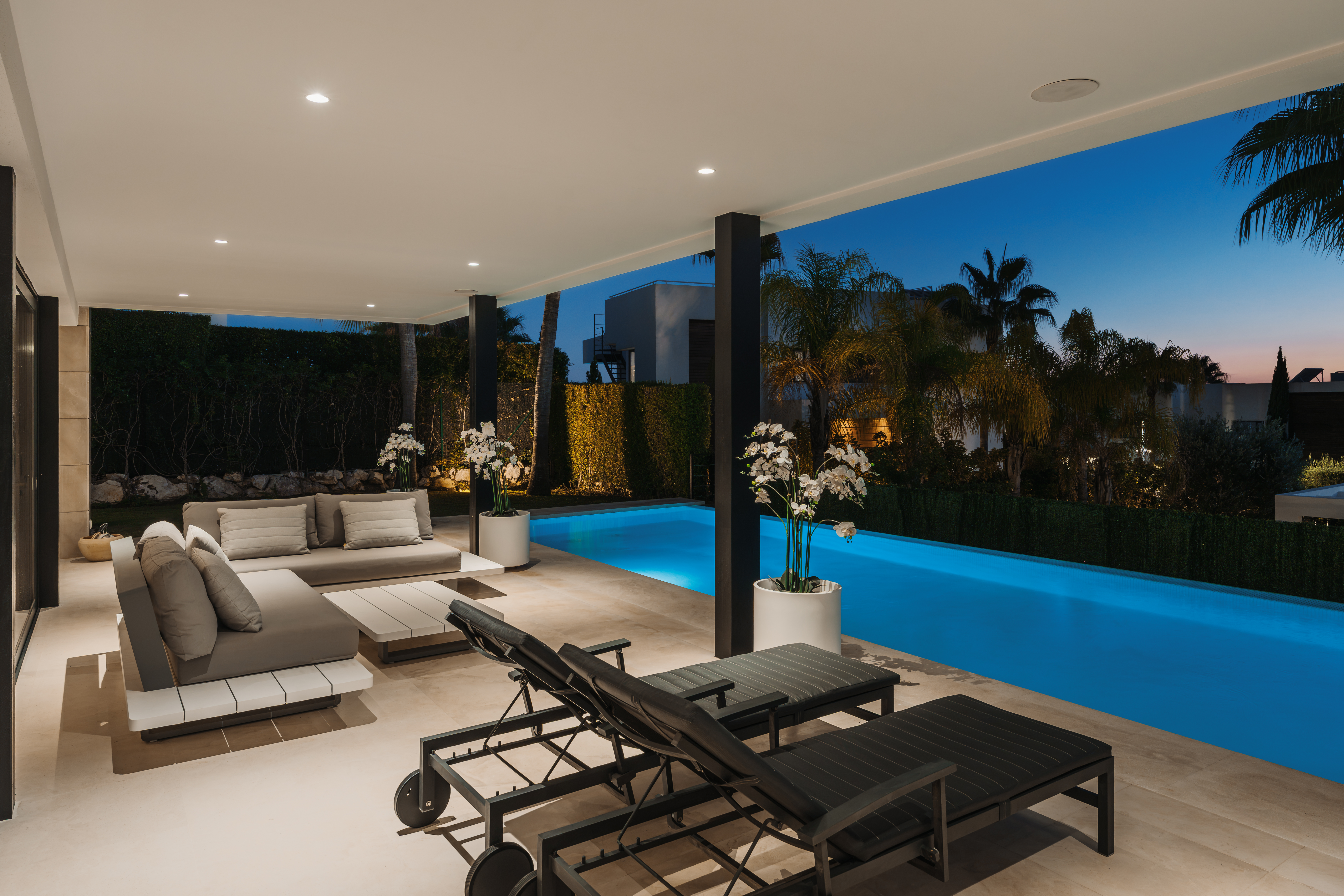 Luxury Contemporary Villa for Sale in Nueva Andalucía, Marbella – Private Pool & Rooftop Jacuzzi - Image 8