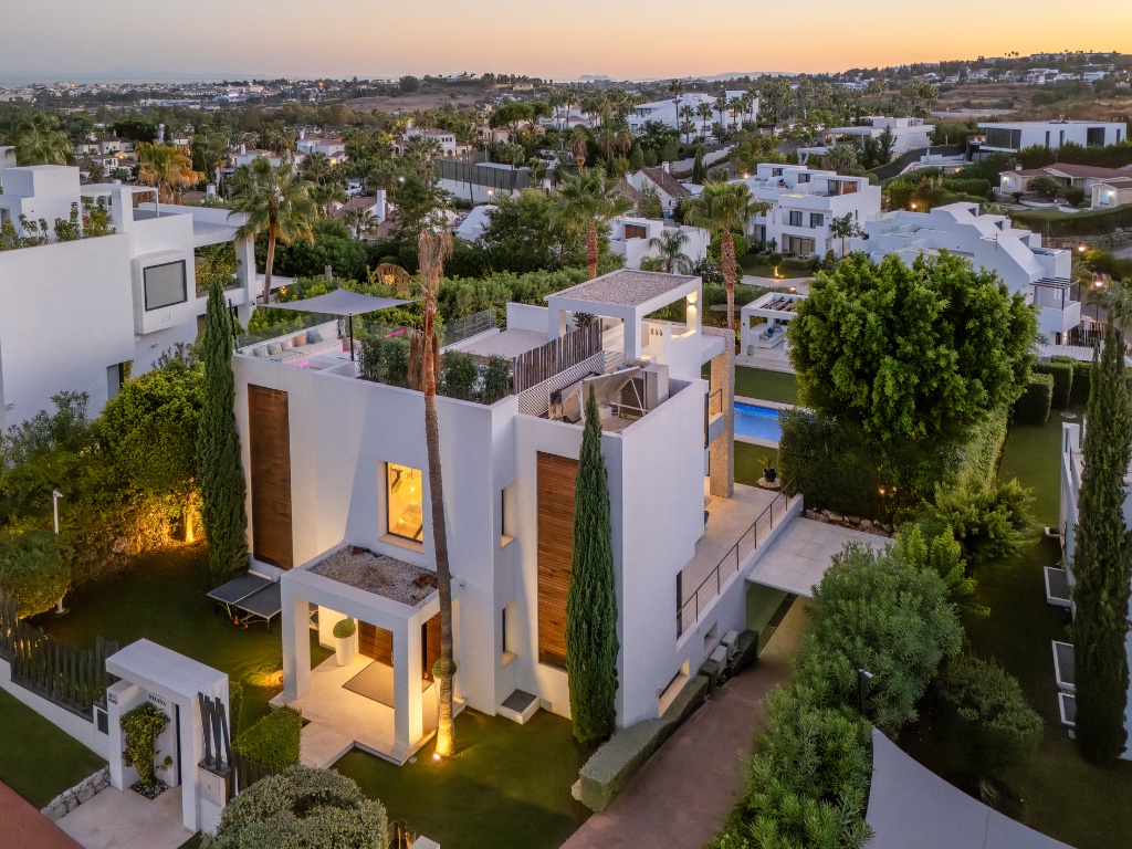 Los Olivos 2 – Contemporary Luxury Villa in Nueva Andalucía - Image 53