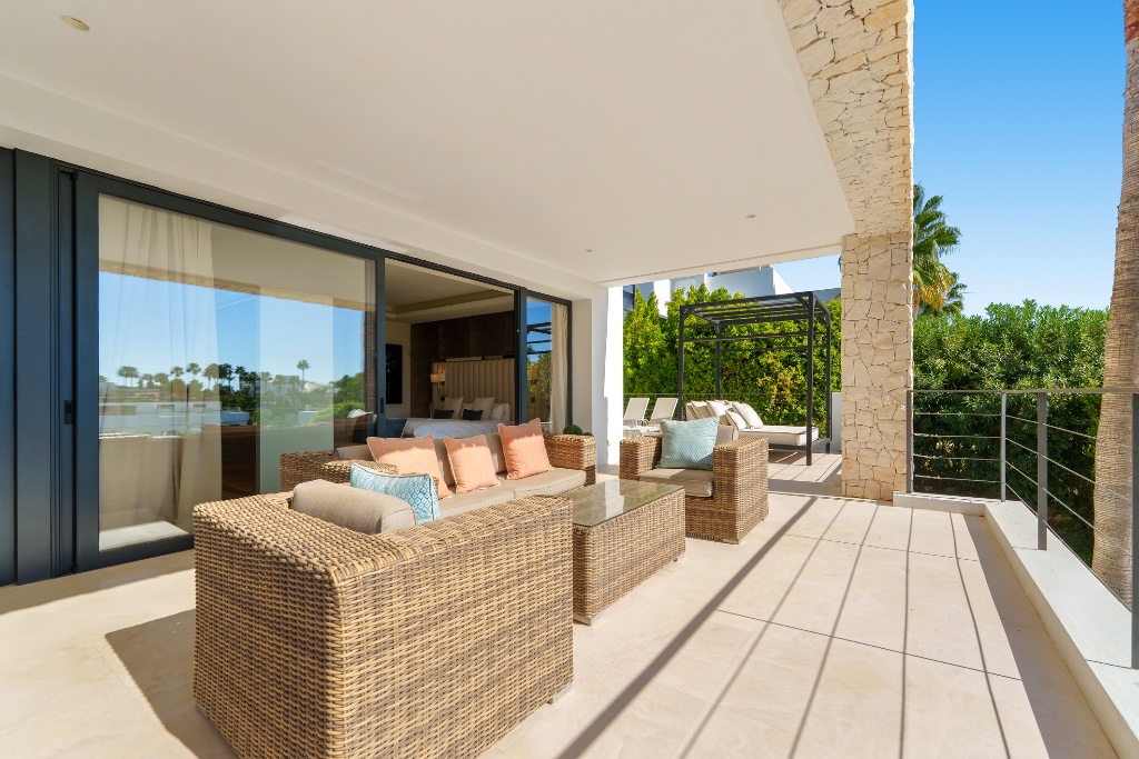 Los Olivos 2 – Contemporary Luxury Villa in Nueva Andalucía - Image 22