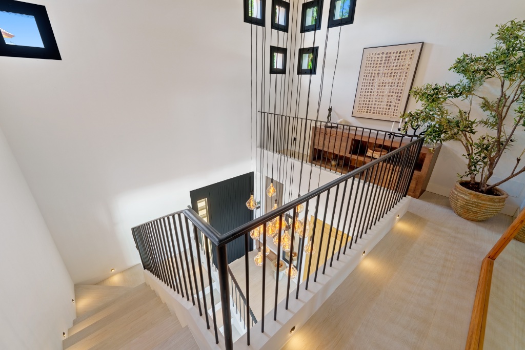 Luxury Villa for Sale in Nueva Andalucía, Marbella | Panoramic Sea Views | 6 Bedrooms - Image 17