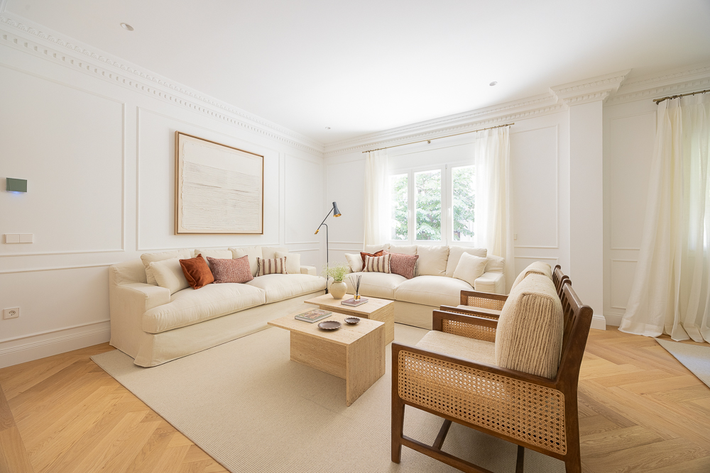 Fully Renovated Luxury Apartment for Sale in Castellana, Salamanca, Madrid - luxury property in Spain