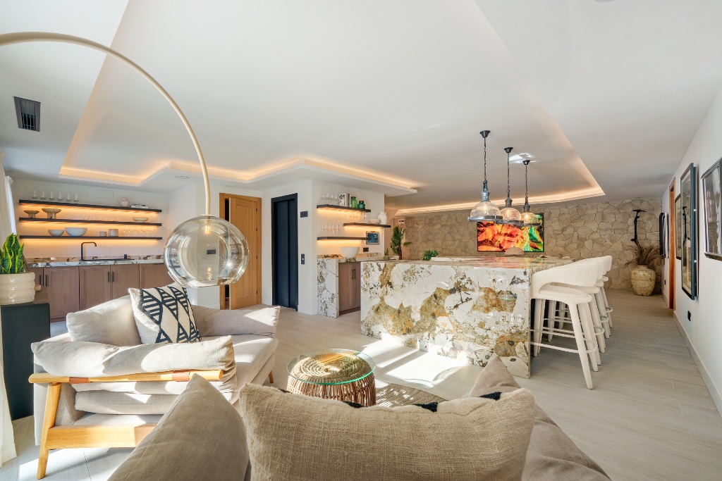 Luxury Villa for Sale in Nueva Andalucía, Marbella | Panoramic Sea Views | 6 Bedrooms - Image 9