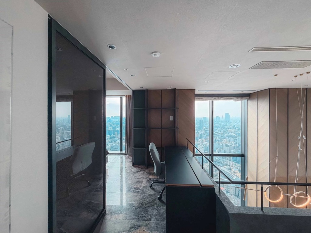 Luxury Penthouse in Tokyo City Tower Azabujuban - Image 10