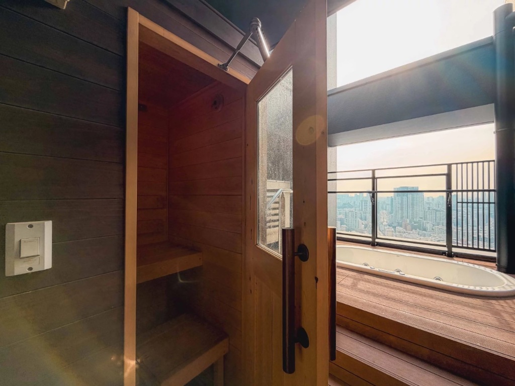 Luxury Penthouse in Tokyo City Tower Azabujuban - Image 16