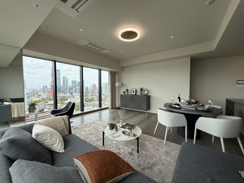 Luxury Apartment for Rent in Tokyo | World Tower Residence Minato - Image 3