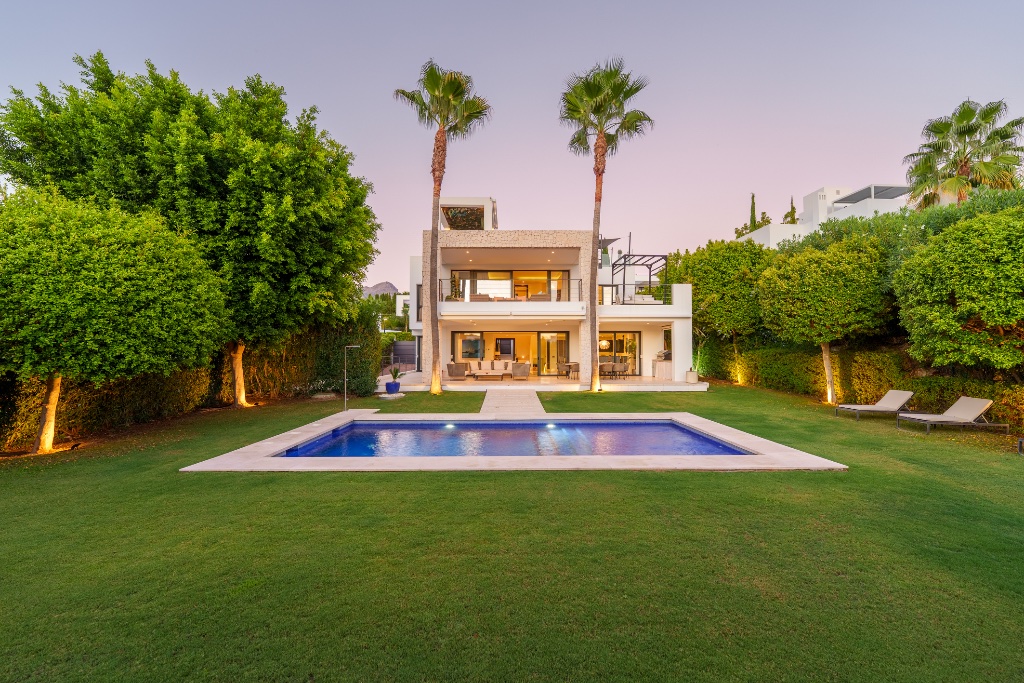 Los Olivos 2 – Contemporary Luxury Villa in Nueva Andalucía - Image 42