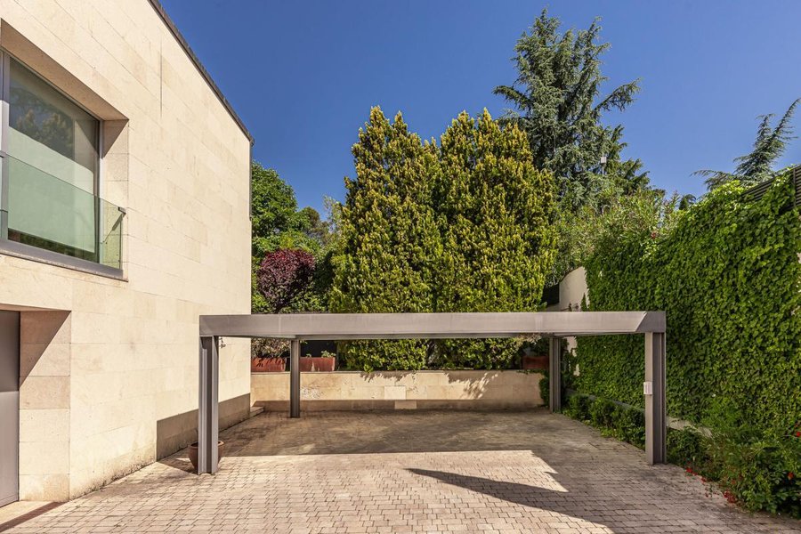 Exceptional Contemporary Luxury Villa for Sale in Aravaca, Madrid | Exclusive Real Estate in Spain by The Address - Image 19