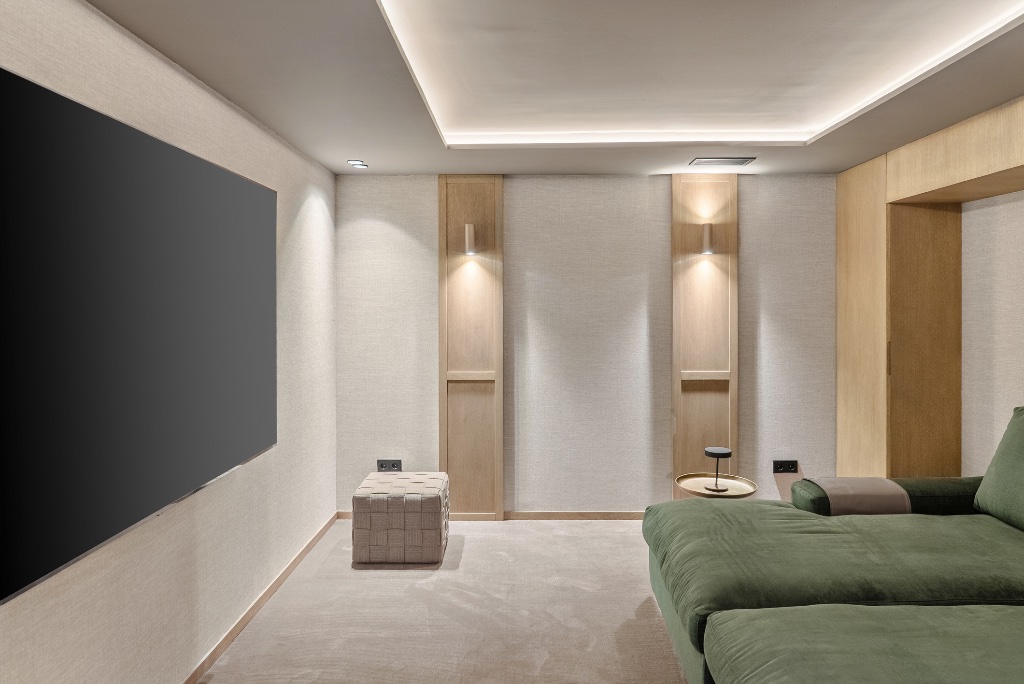 Luxury Frontline Golf Villa in Marbella | Italian-Inspired Contemporary Masterpiece - Image 13