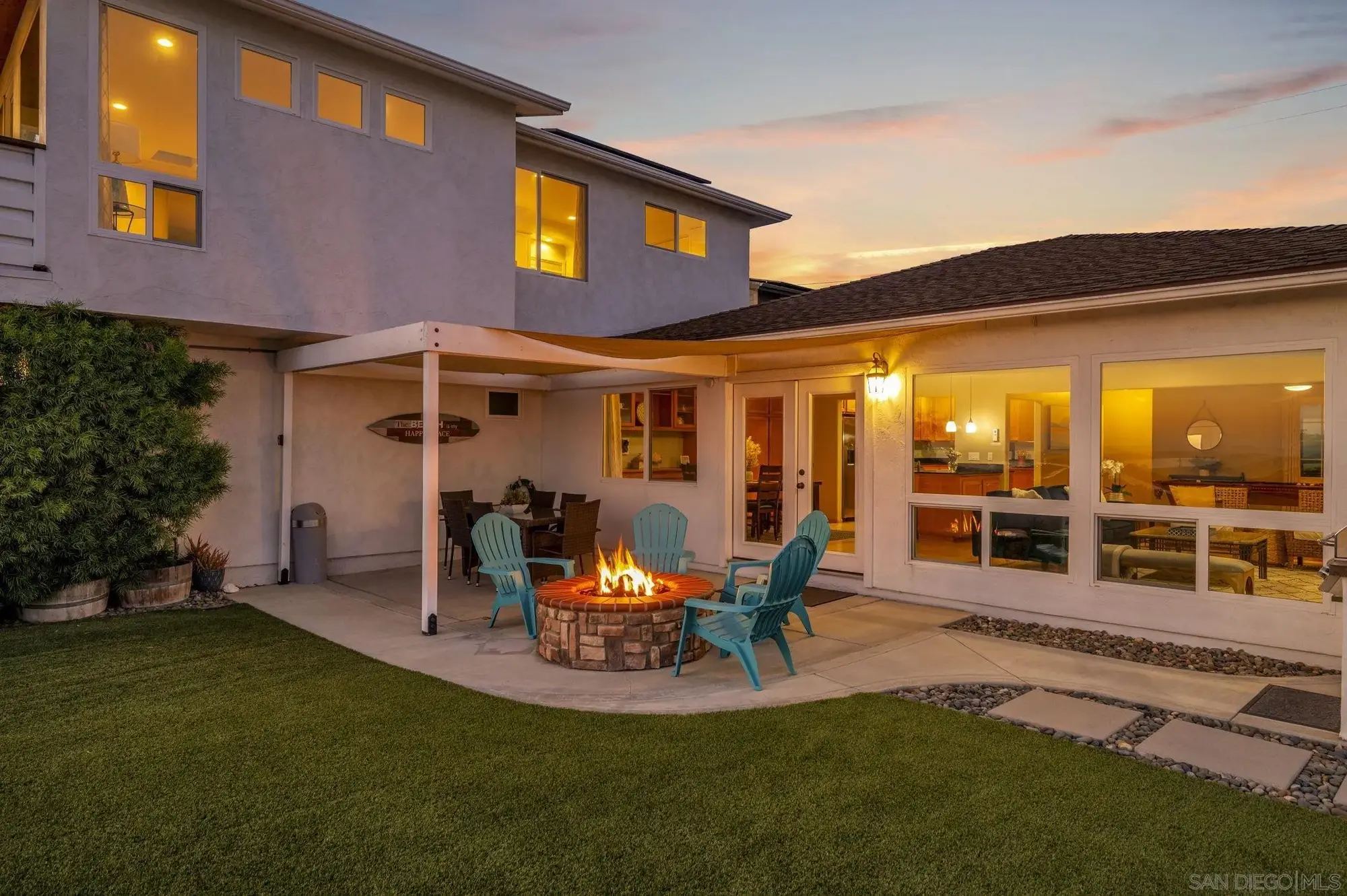 Outdoor entertaining — fire pit & covered patio