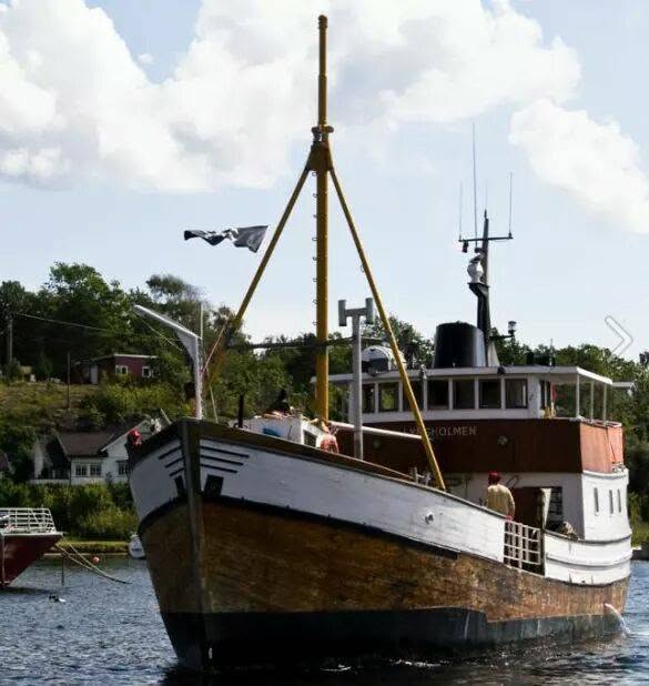 Charterbåd og omdøbning til «Lyngholmen»
