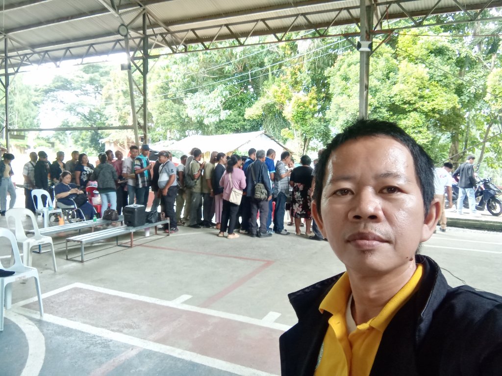 Community outreach with food distribution