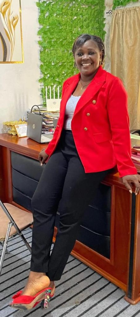 Proprietress of MAFINS