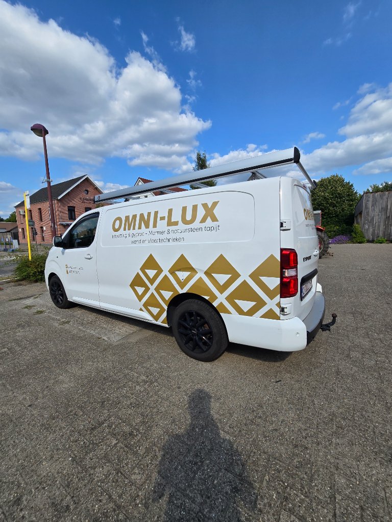 Omni-Lux — Gold Design