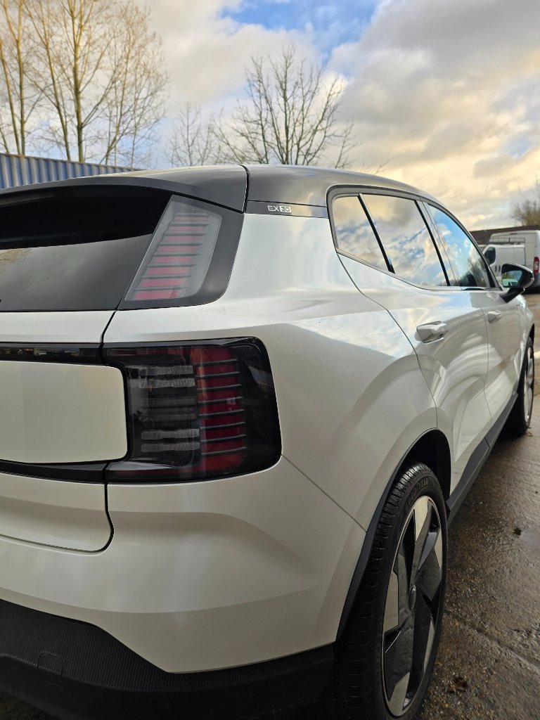 Volvo EX30 — Kristal White