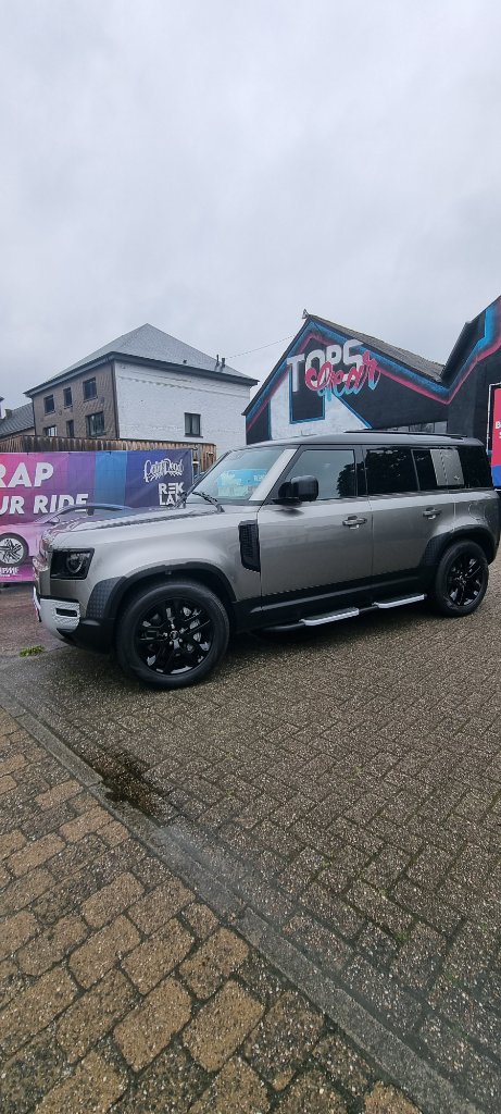 Defender P110 — Full Blackout