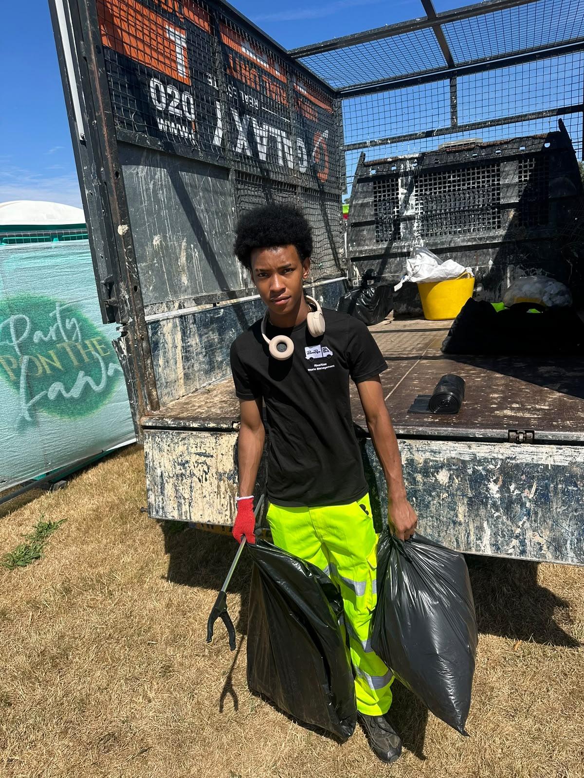 RicaRise waste clearance team on job 32