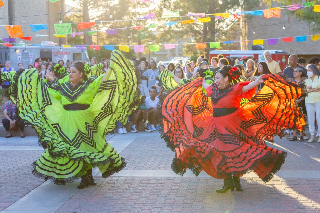 Alvaro's Ballet Folklórico