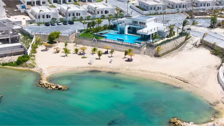 The Vue @ Paradisiac — Private Beach ~ Pool ~ Gated Jamaica