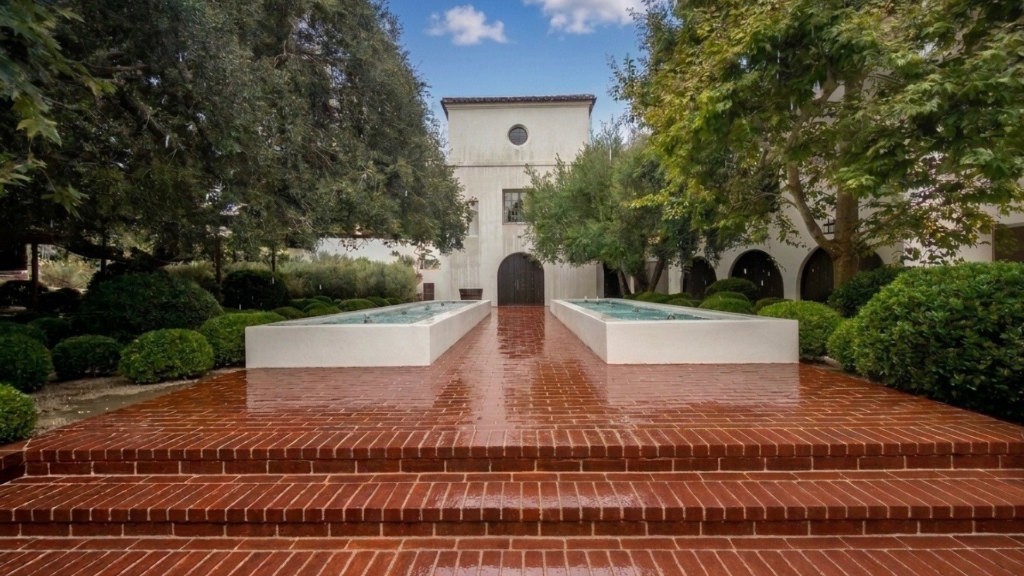 Pasadena & San Marino landscape design by Natural Art Landscapes