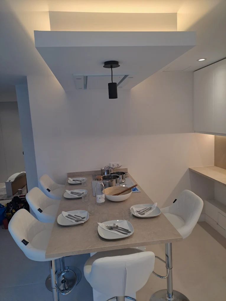 Cocina con iluminación LED