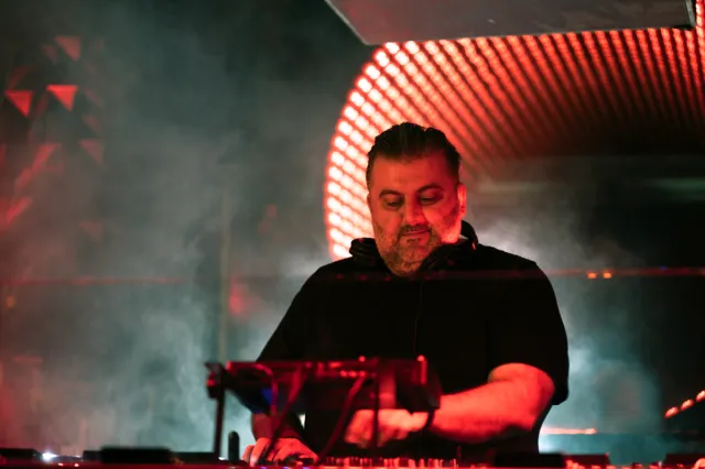DJ GStav performing live