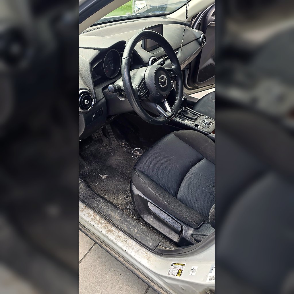 Fully cleaned car interior — A&A Car Detailing interior detailing, Montréal