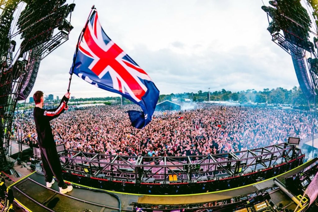 Live concert crowd