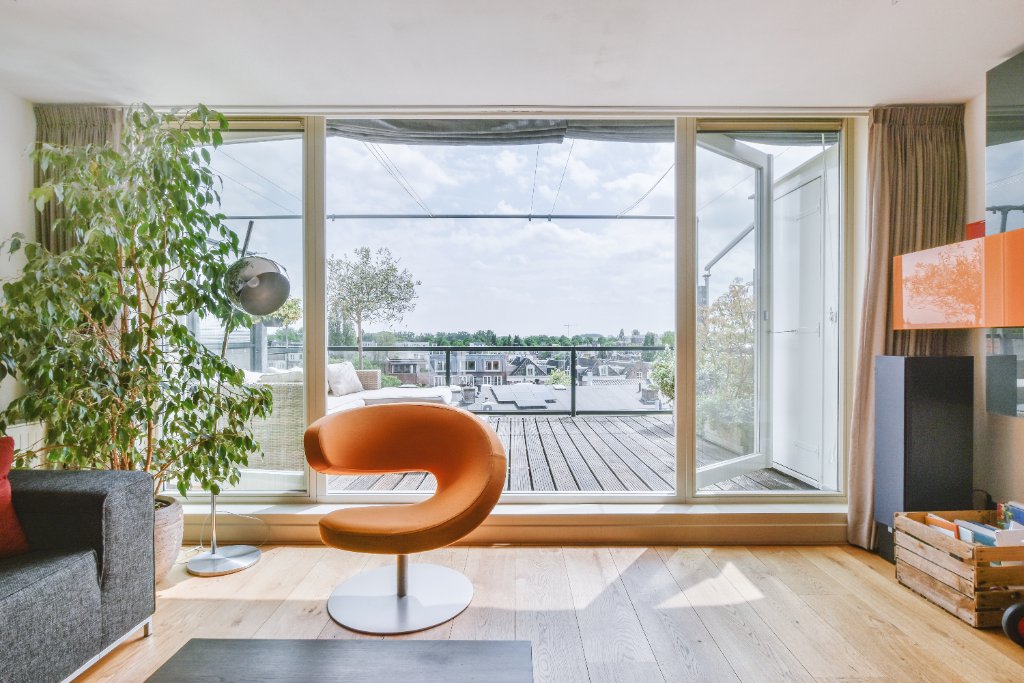 Energirenovering med nye terrassedøre og vinduer Energirenovering med nye terrassedøre og vinduer