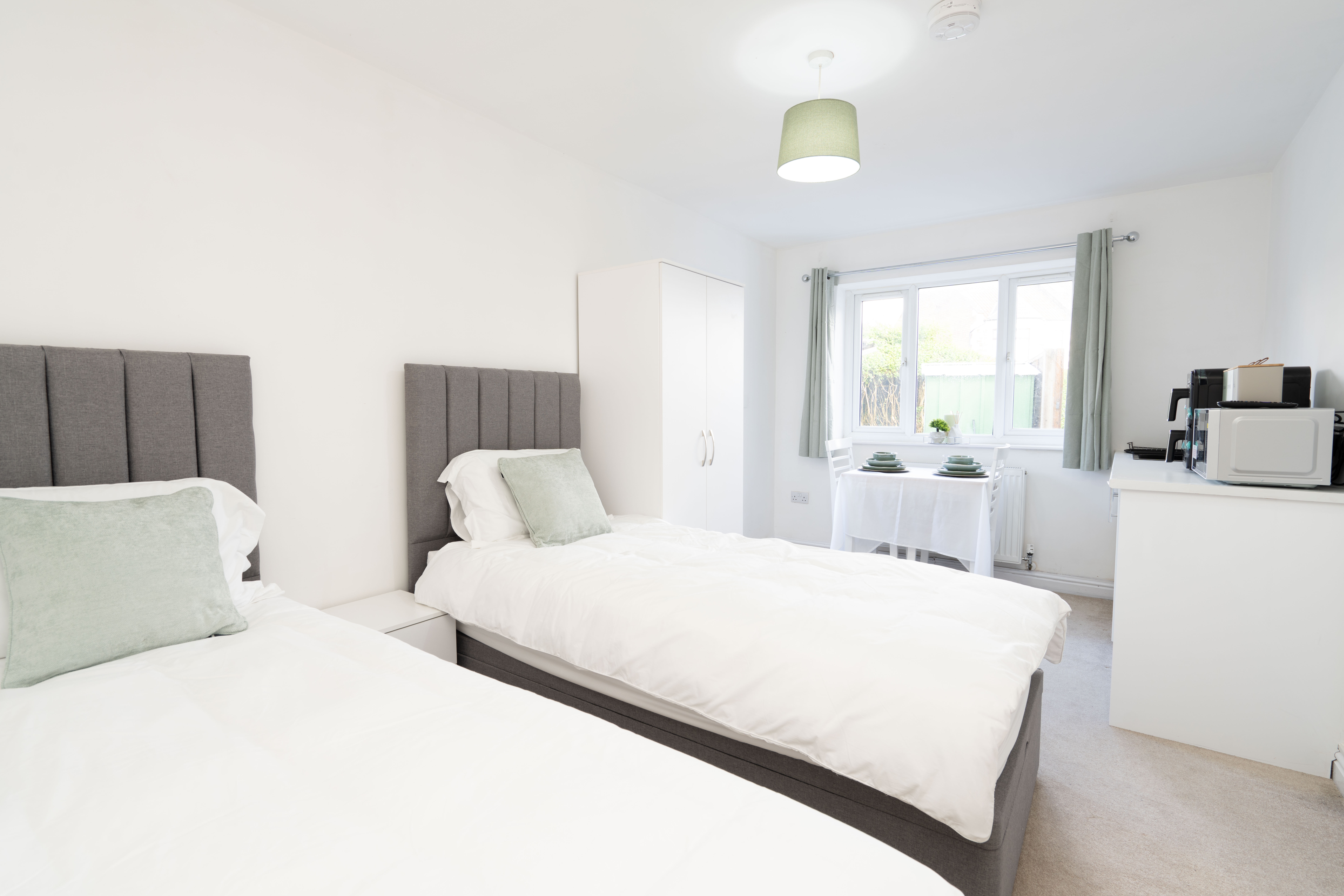 Private Self-Contained Studio Near Bristol Airport