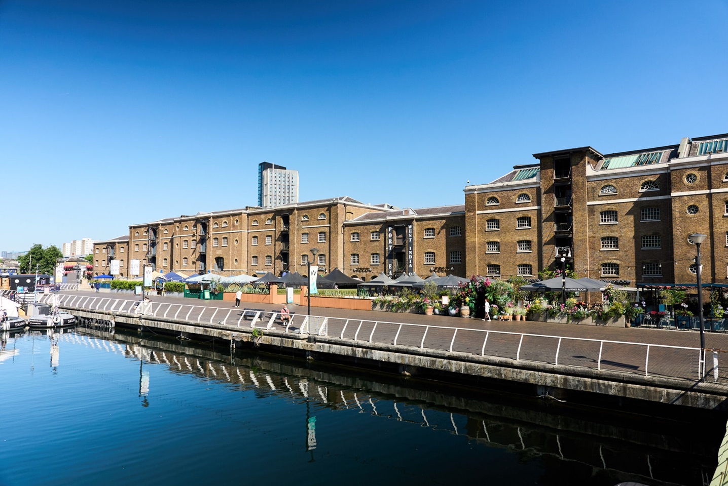 One bed apartment in Docklands
