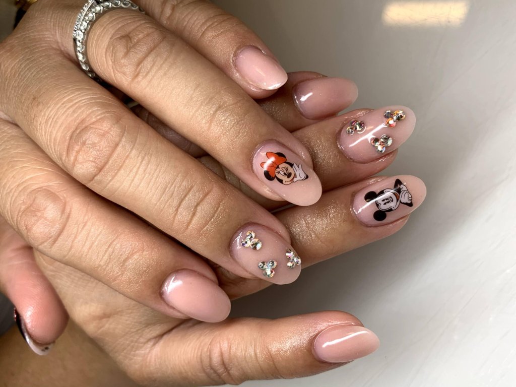Mickey & Minnie
