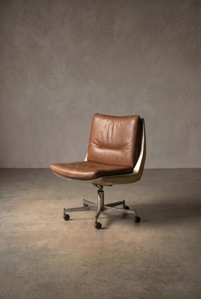 Executive Swivel Chair Tan Leather by Jorge Zalszupin, fibreglass shell, polished aluminium, tan leather