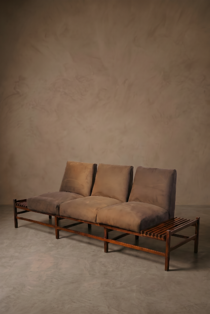 Liceu Slatted Sofa by Giuseppe Scapinelli, slatted wood base, cushions