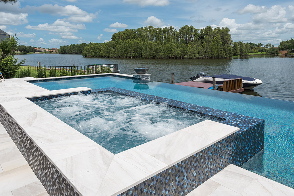 Infinity Edge Pool & Spa