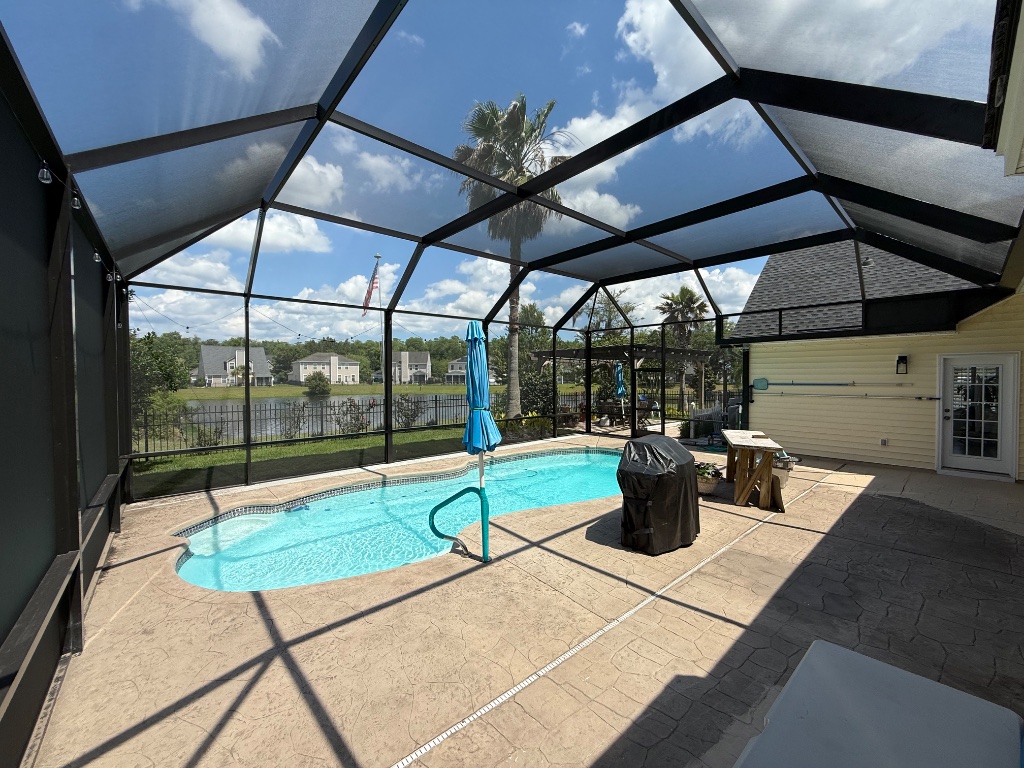 Lakeside Screened Pool