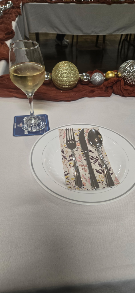 Holiday Dinner Table Setting