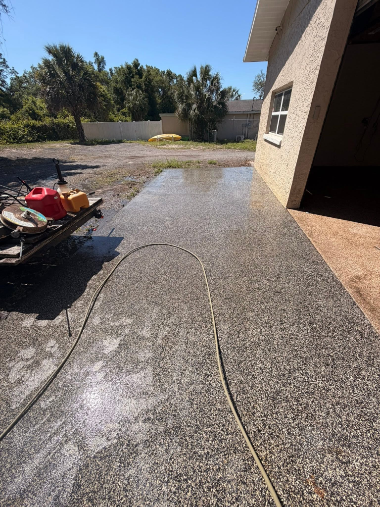 Patio concrete pressure washing in Homosassa FL – real Handyman Heroes project