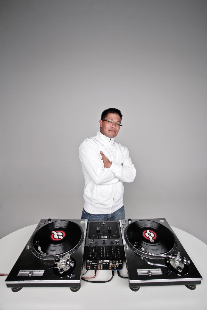 DJ JUNIOR