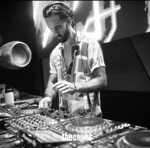 DJ 3STRIPES