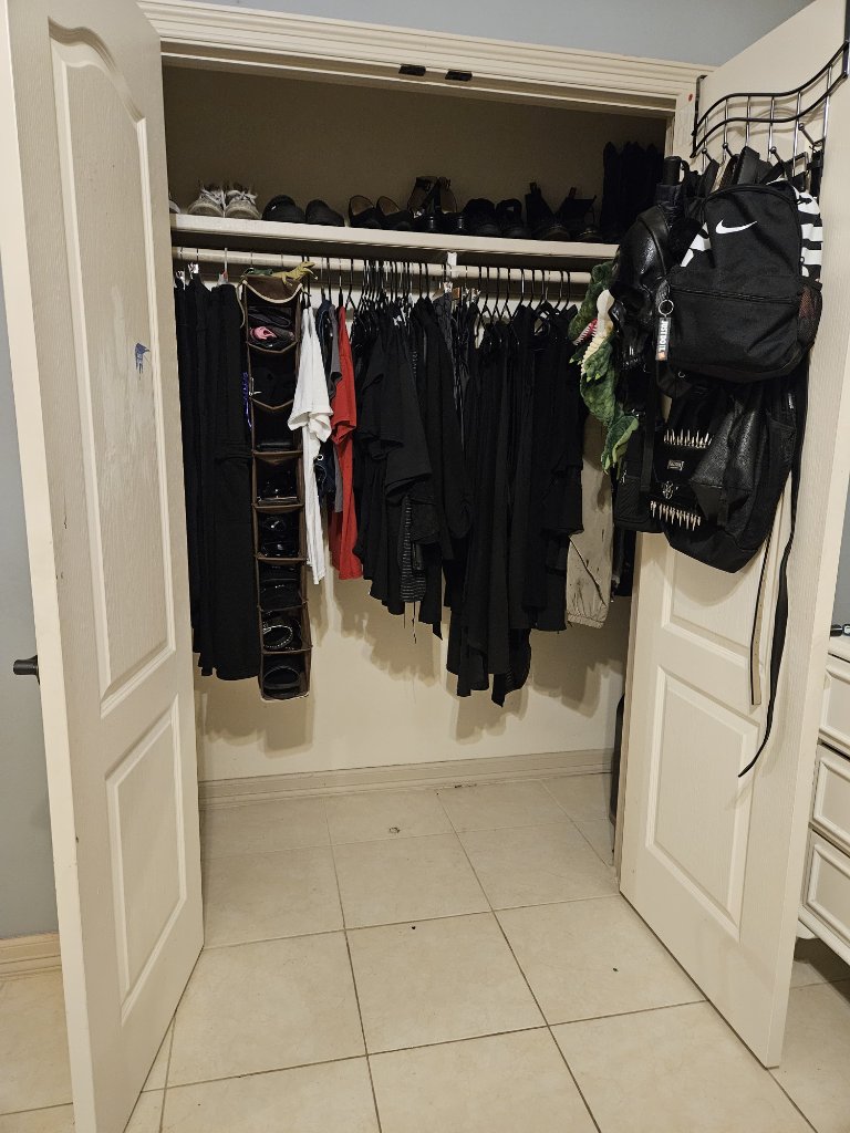 Closet antes — potencial de transformación