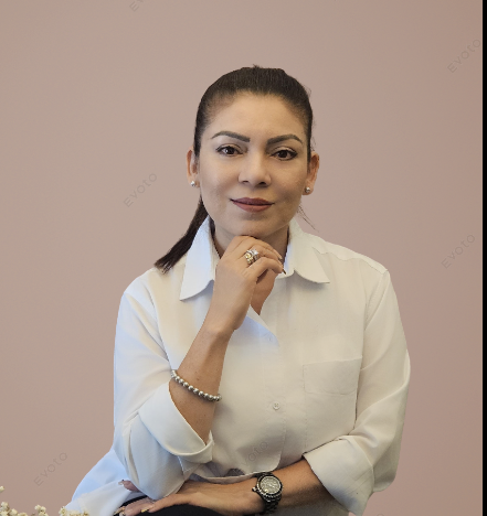 Yasmin Serna — Organizadora y Diseñadora de Interiores