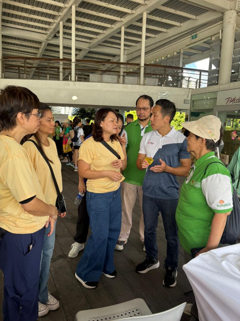 Volunteers gathered — full team spirit