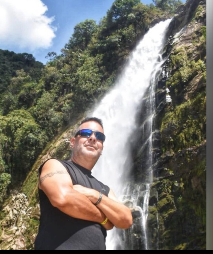 Charlie Wingman – Private Tour Guide Medellín Colombia