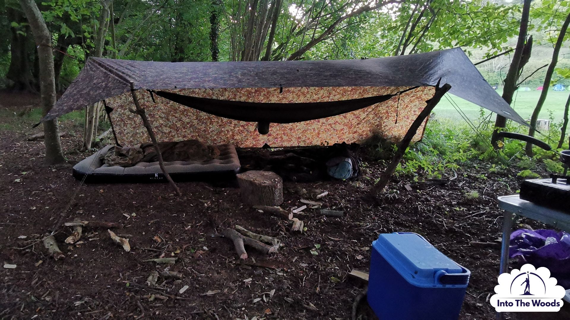 Prepping Kent - emergency shelter and supply cache in woodland setting