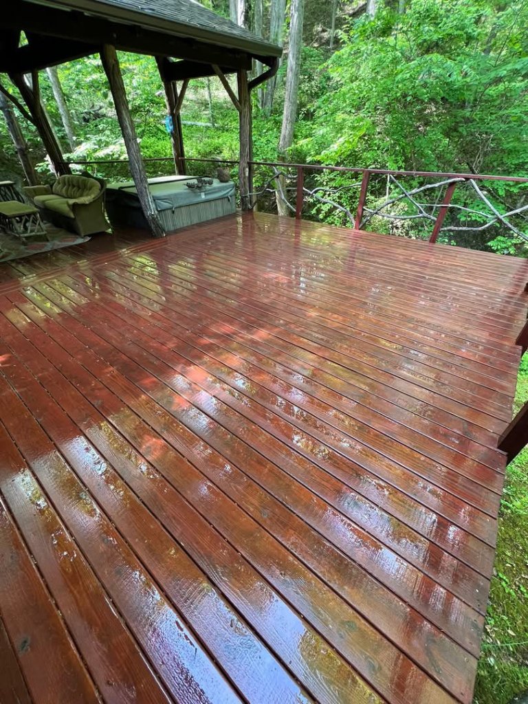 deck cleaning lifting gray oxidized wood fibers and grime after cleaning in Blowing Rock, NC