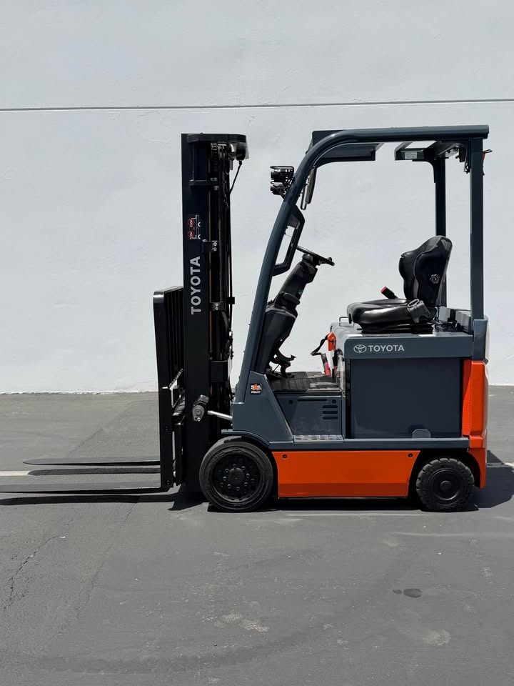 2022 Toyota 8FBCU18 Sit Down Electric Forklift