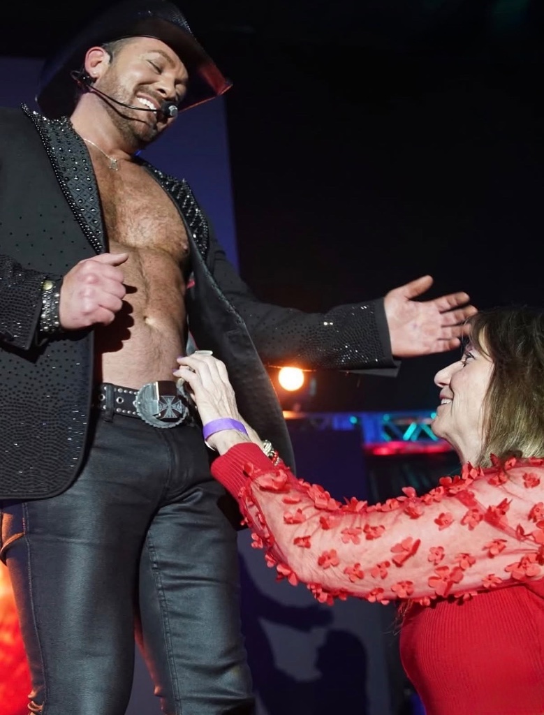 Warm moment with a fan in red
