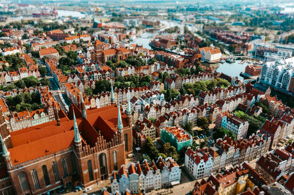 Gdańsk skyline, a hub for the offshore wind industry