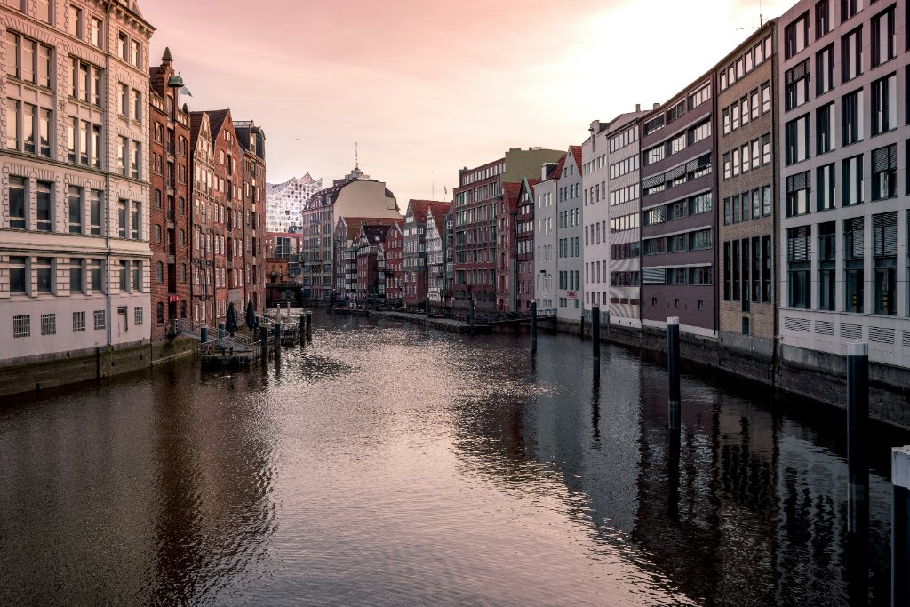 Hamburg skyline, a hub for the offshore wind industry