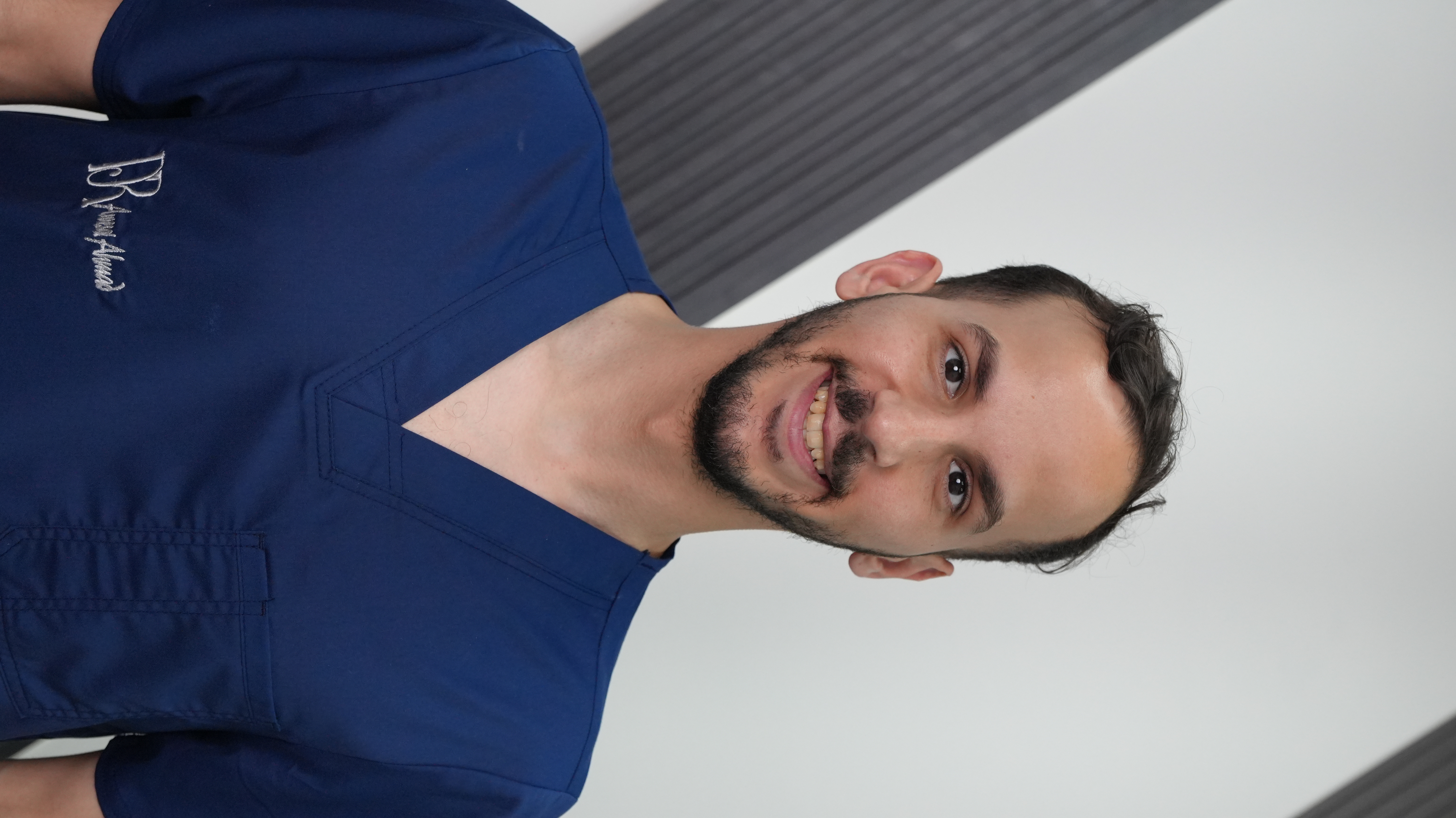 ד״ר אחמד עוויסאת - רופא שיניים מומלץ בראשון לציון
